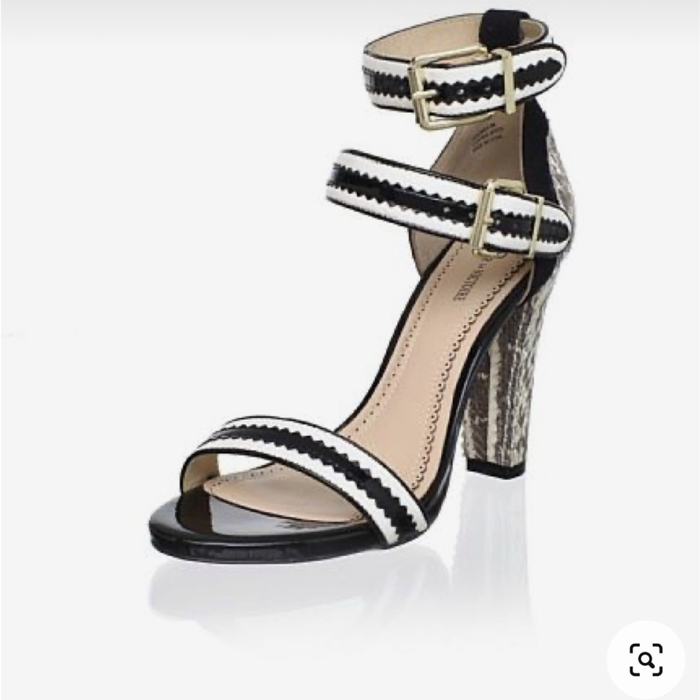 Pour le Victorie block Sandals